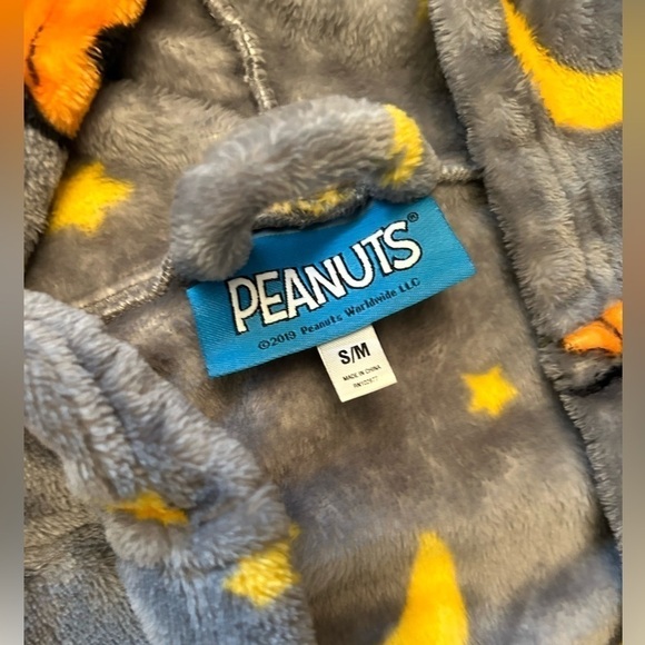 Peanuts plush snoopy grey robe by Berkshire Sz-S/M. R3 - Picture 10 of 11
